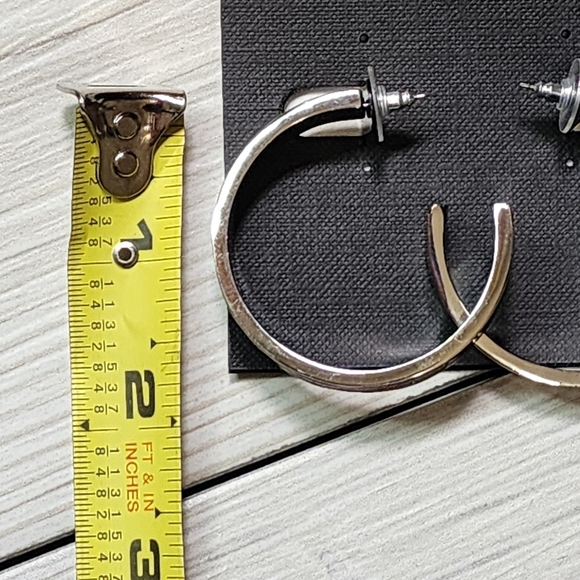 Cookie Lee Silver and Brown Hoop Earrings #51727 NWT - Picture 9 of 10